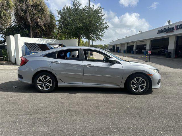 Photo of 2016 Lunar Silver Metallic Honda Civic