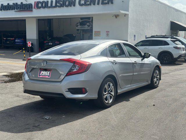 Photo of 2016 Lunar Silver Metallic Honda Civic