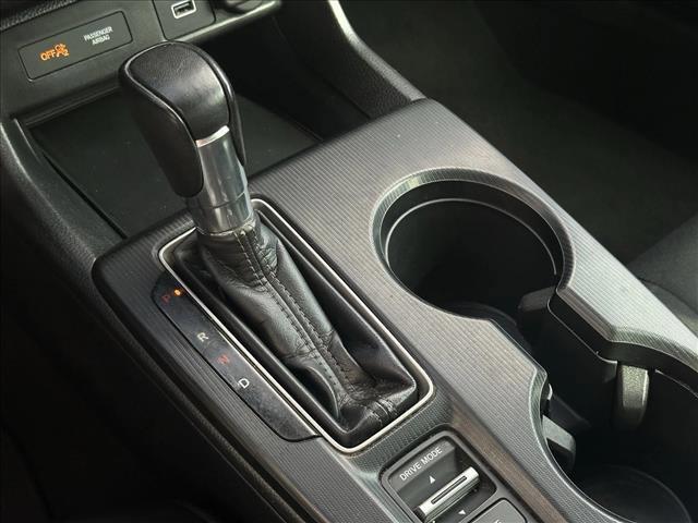 Photo of 2024 Sonic Gray Pearl Honda Civic