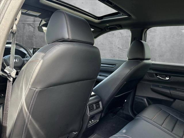 Photo of 2024 Still Night Pearl Honda CR-V Hybrid