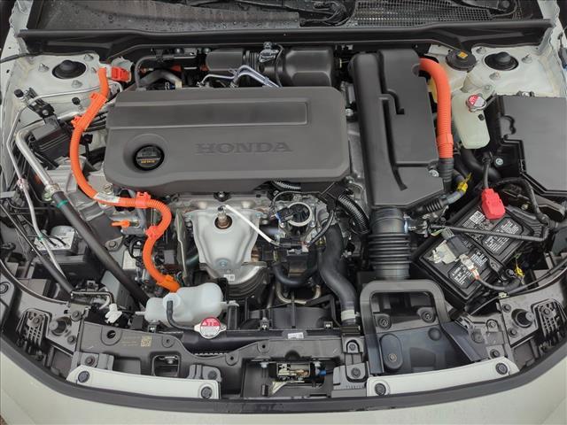 Photo of 2025 Platinum White Pearl Honda Civic Hybrid