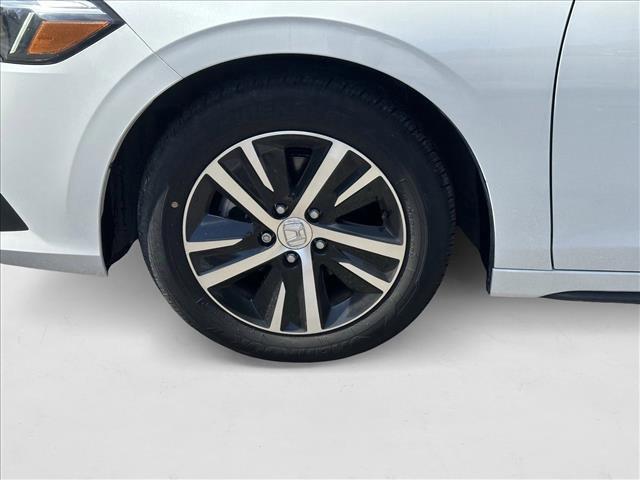 Photo of 2023 Platinum White Pearl Honda Civic