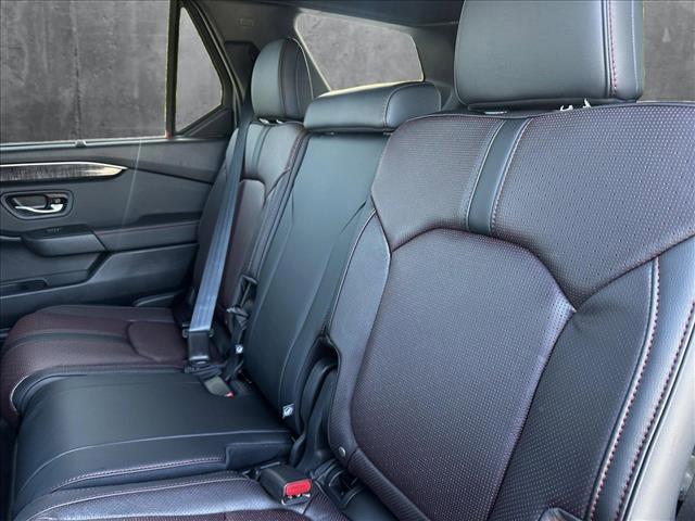 Photo of 2025 Modern Steel Metallic Honda Pilot
