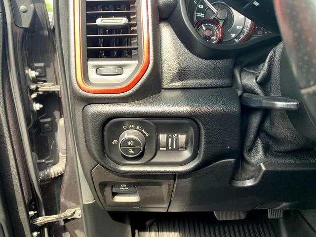 Photo of 2019 Granite Crystal Metallic Clearcoat RAM 1500