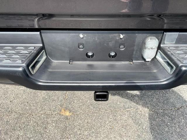 Photo of 2019 Granite Crystal Metallic Clearcoat RAM 1500