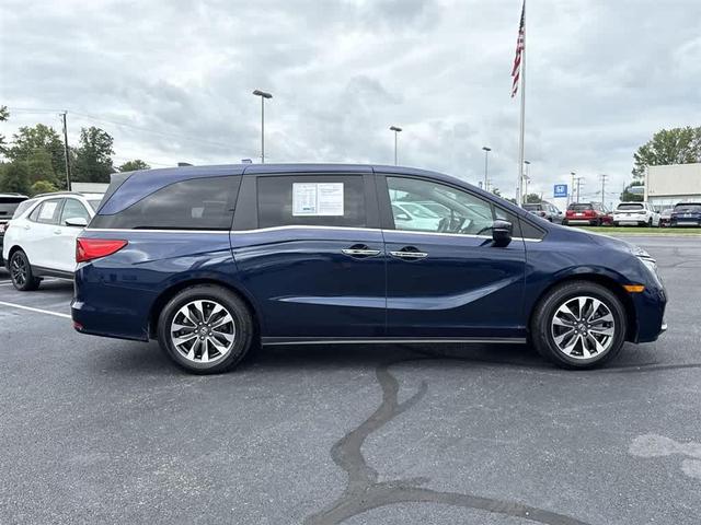 Photo of 2024 Obsidian Blue Pearl Honda Odyssey