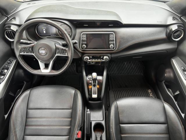Photo of 2020 Orange Nissan Kicks