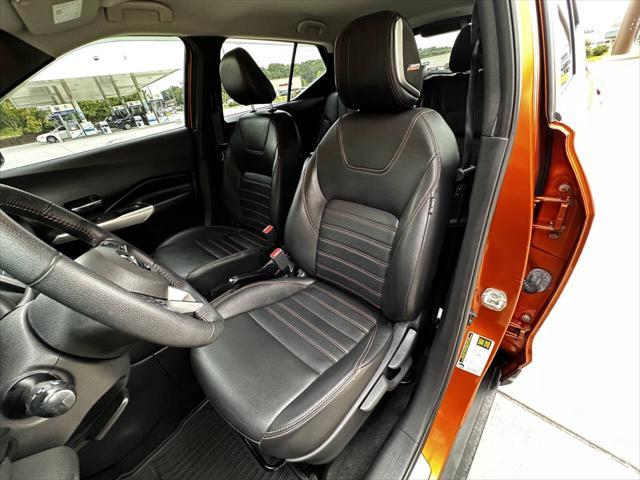 Photo of 2020 Orange Nissan Kicks