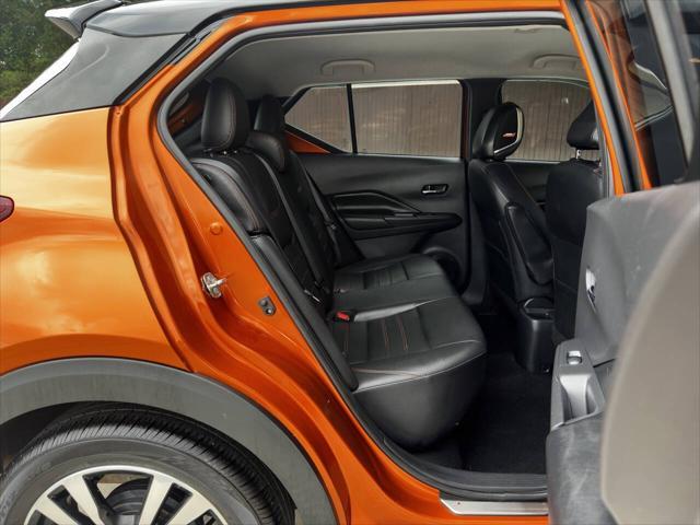 Photo of 2020 Orange Nissan Kicks