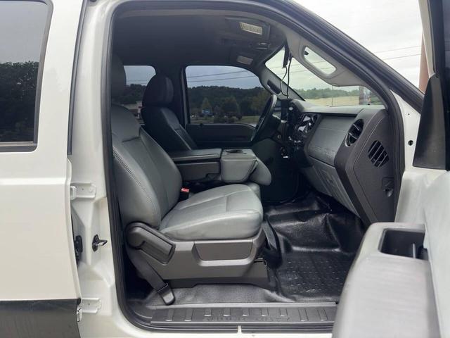 Photo of 2011 Oxford White Ford F-250