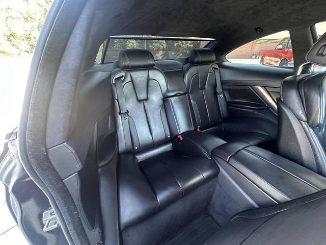 Photo of 2013 Gray BMW M6