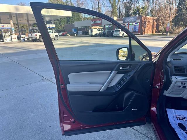 Photo of 2014 Venetian Red Pearl Subaru Forester