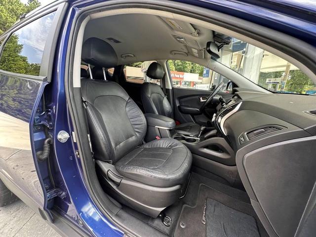 Photo of 2013 Blue Hyundai TUCSON