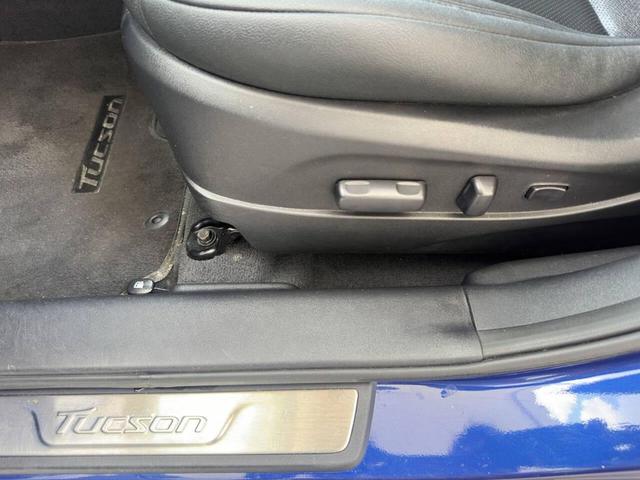 Photo of 2013 Blue Hyundai TUCSON