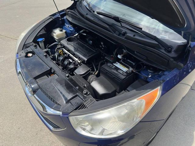 Photo of 2013 Blue Hyundai TUCSON