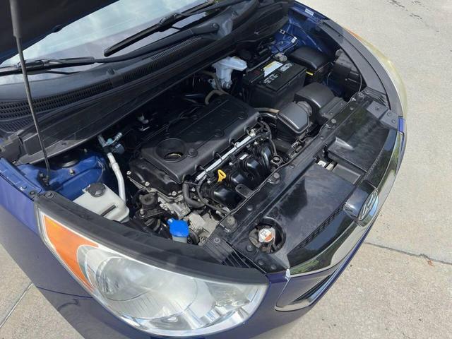Photo of 2013 Blue Hyundai TUCSON