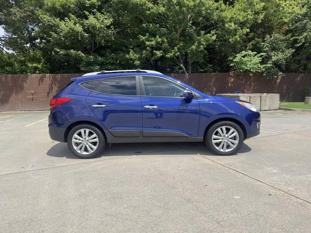 Photo of 2013 Blue Hyundai TUCSON