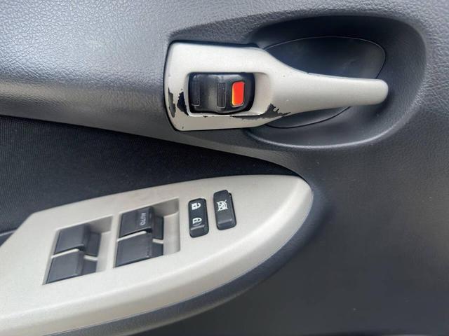 Photo of 2010 Magnetic Gray Metallic Toyota Corolla