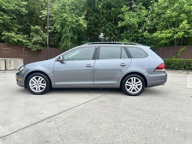 Photo of 2010 Platinum Gray Metallic Volkswagen Jetta