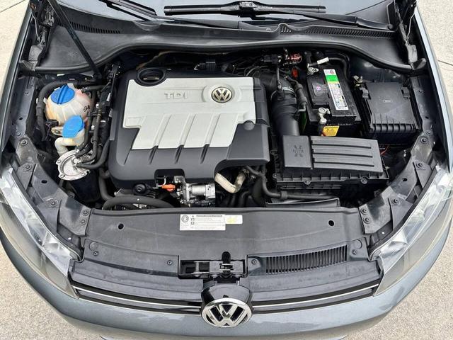 Photo of 2010 Platinum Gray Metallic Volkswagen Jetta