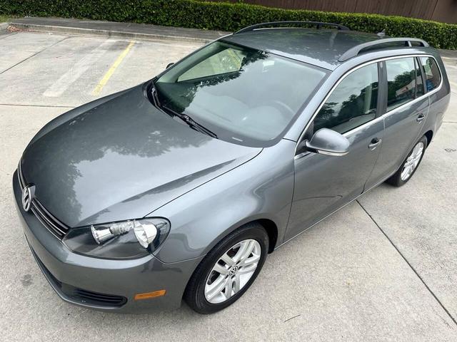 Photo of 2010 Platinum Gray Metallic Volkswagen Jetta