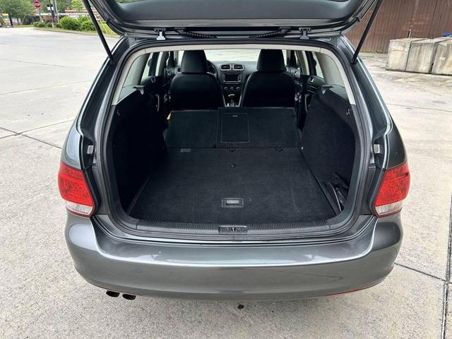 Photo of 2010 Platinum Gray Metallic Volkswagen Jetta