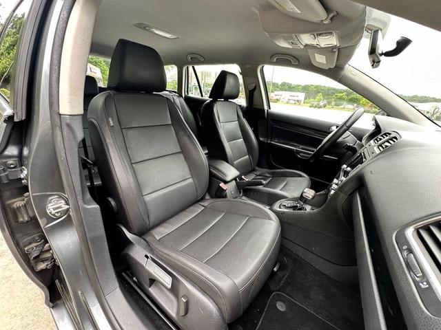 Photo of 2010 Platinum Gray Metallic Volkswagen Jetta