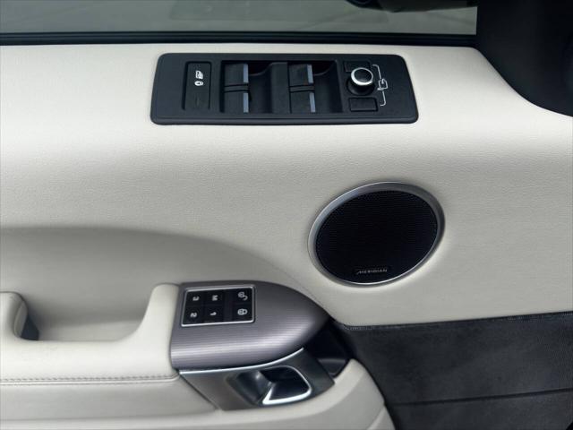 Photo of 2014 Silver Land Rover Range Rover Sport