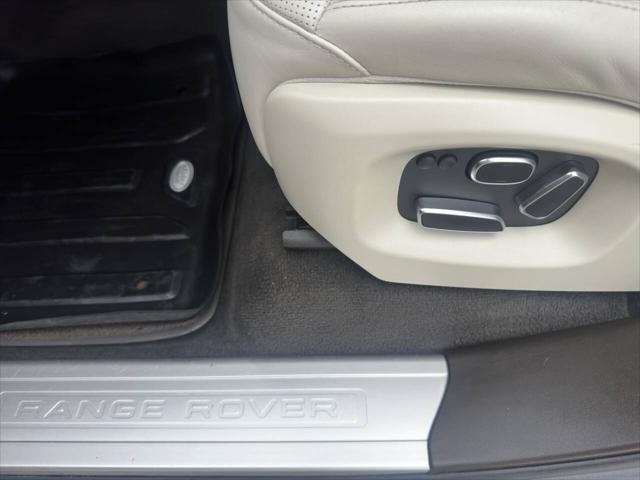 Photo of 2014 Silver Land Rover Range Rover Sport