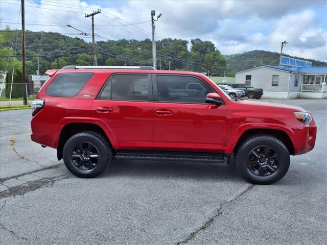Photo of 2021 Barcelona Red Metallic 3r3 Toyota 4Runner
