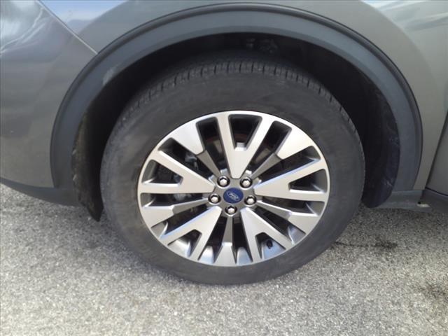 Photo of 2022 Carbonized Gray M7 Ford Escape