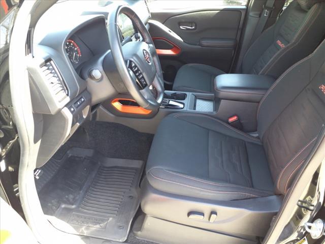 Photo of 2024 Super Black Kh3 Nissan Frontier