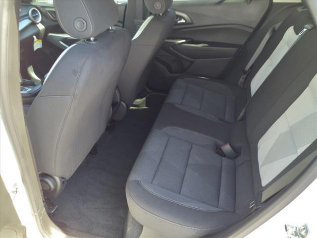 Photo of 2024 Summit White Gaz Chevrolet Trax