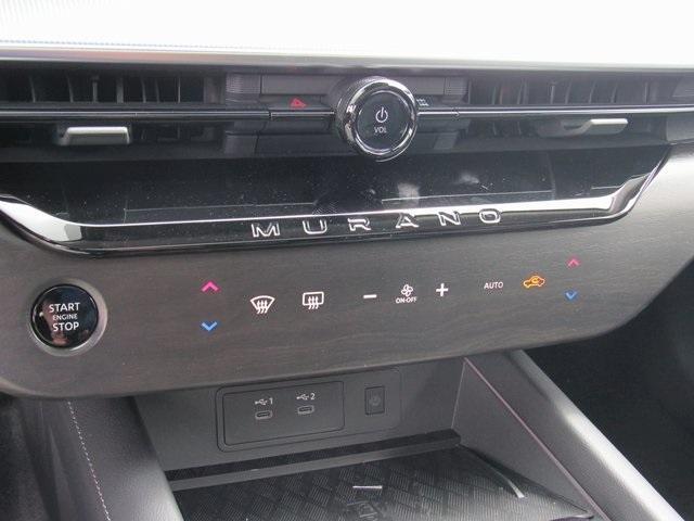 Photo of 2025 Everest White P Nissan Murano