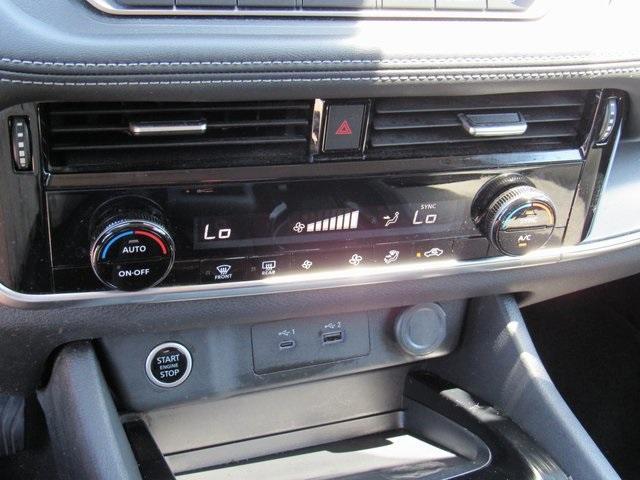Photo of 2022 Gun Metallic Nissan Rogue