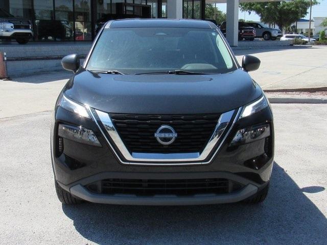 Photo of 2022 Black Nissan Rogue