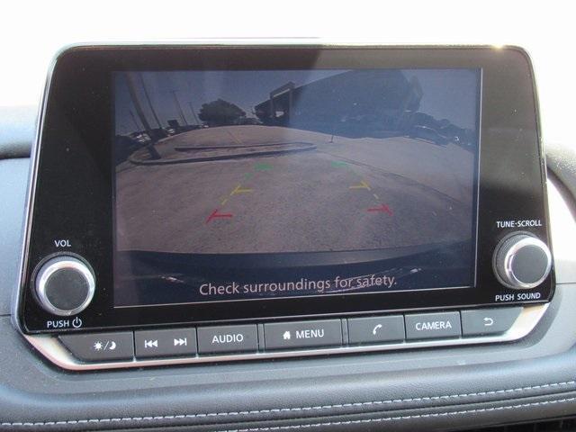 Photo of 2022 Black Nissan Rogue