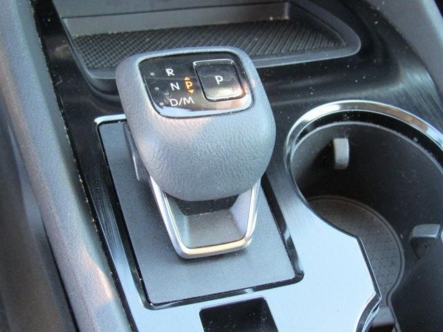 Photo of 2022 Black Nissan Rogue