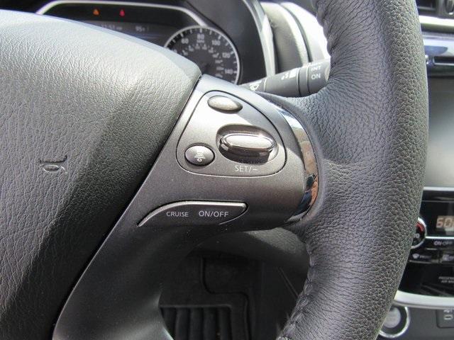 Photo of 2024 White Nissan Murano