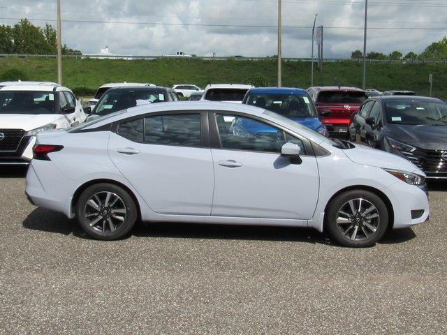 Photo of 2025 Gray Sky Pearl Nissan Versa