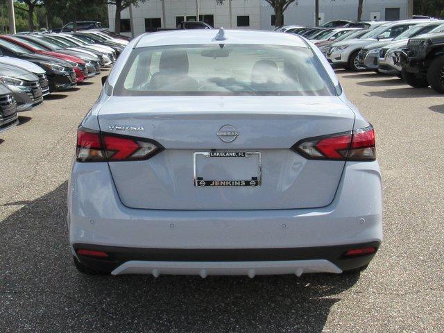 Photo of 2025 Gray Sky Pearl Nissan Versa