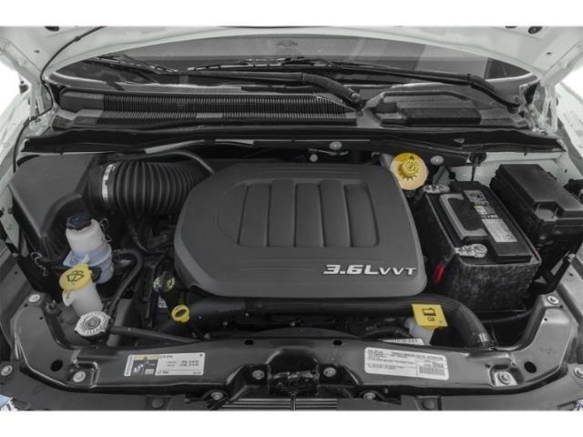Photo of 2019 Brilliant Black Crystal Pearlcoat Dodge Grand Caravan