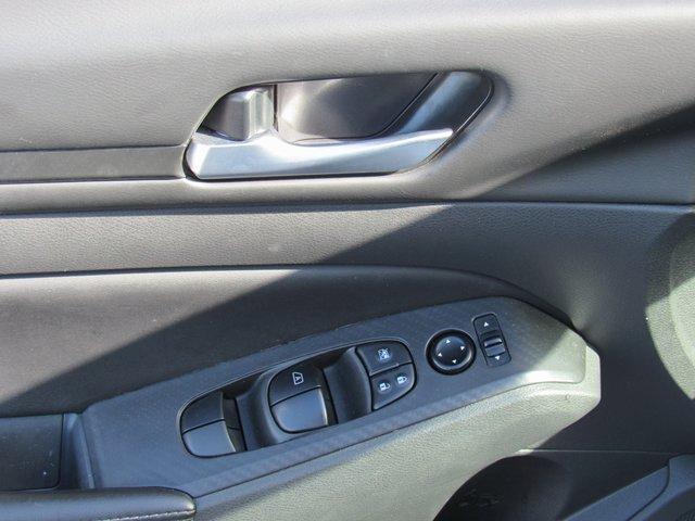 Photo of 2024 Brilliant Silver Metallic Nissan Altima