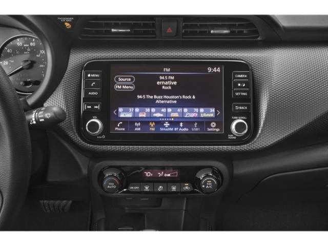 Photo of 2021 Super Black Nissan Kicks