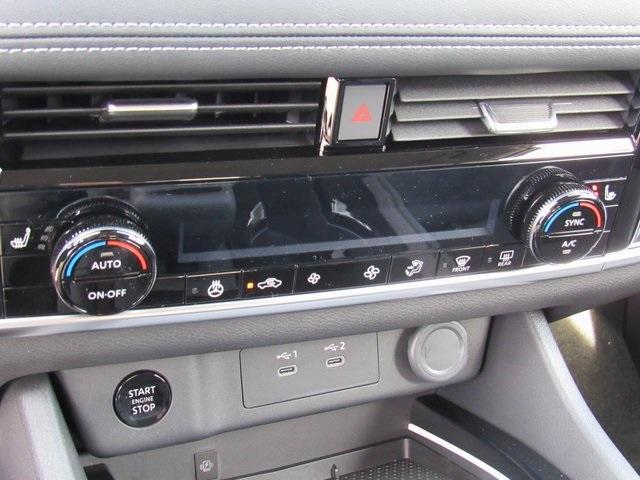 Photo of 2025 Black Nissan Rogue