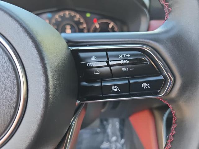 Photo of 2025 Rhodium White Premium Mazda CX-70 PHEV