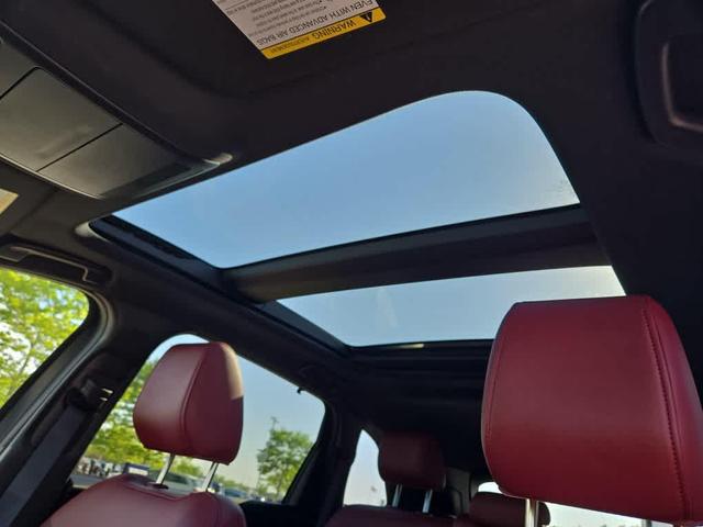 Photo of 2025 Rhodium White Premium Mazda CX-70 PHEV