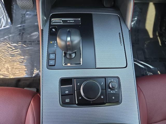 Photo of 2025 Rhodium White Premium Mazda CX-70 PHEV