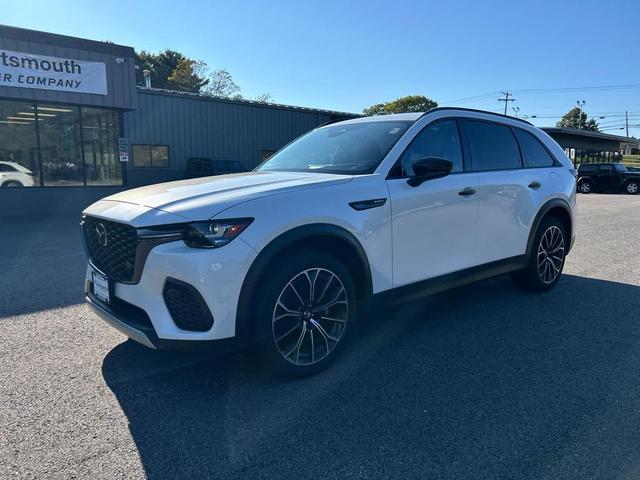 Photo of 2025 Rhodium White Premium Mazda CX-70 PHEV