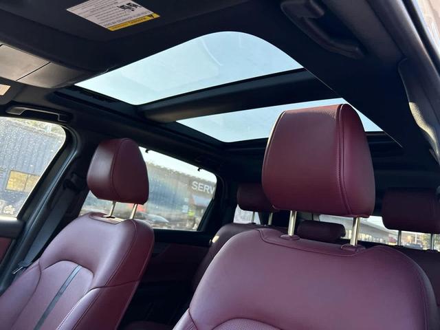 Photo of 2025 Rhodium White Premium Mazda CX-70 PHEV